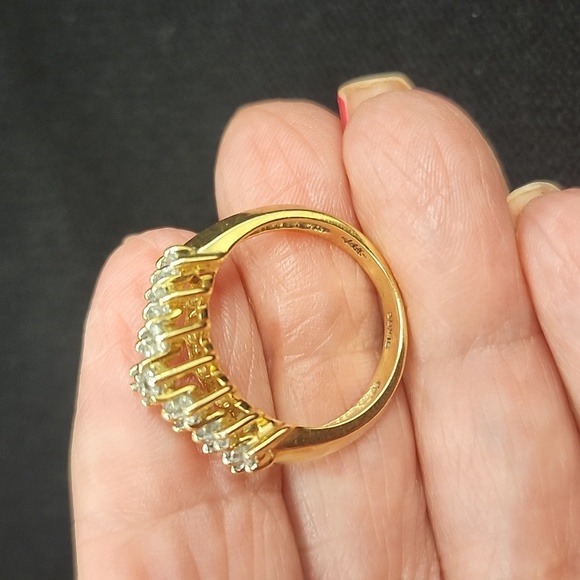 SALE💥14k Diamond Anniversary Ring - Picture 4 of 13